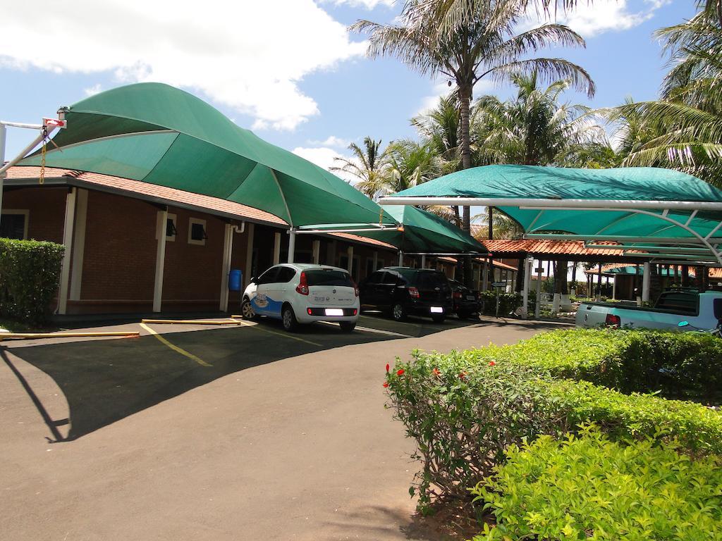 Hotel Pousada Vale Do Sol Em Pompeia Exterior photo