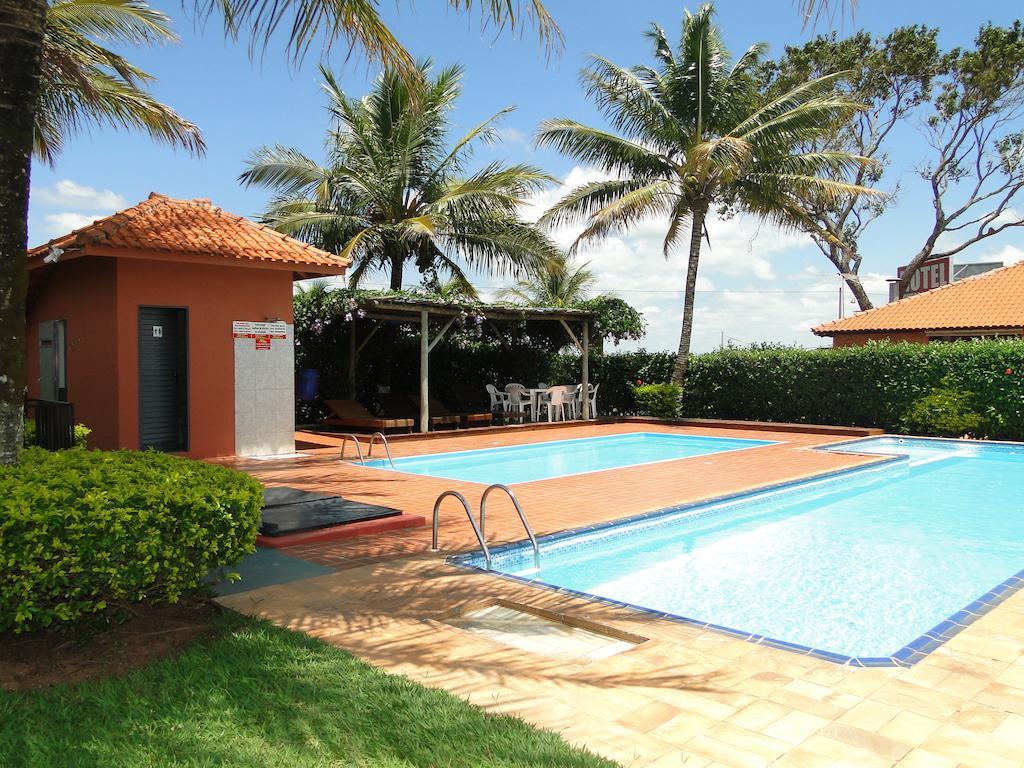 Hotel Pousada Vale Do Sol Em Pompeia Exterior photo