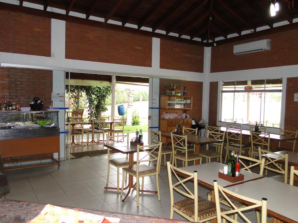Hotel Pousada Vale Do Sol Em Pompeia Exterior photo